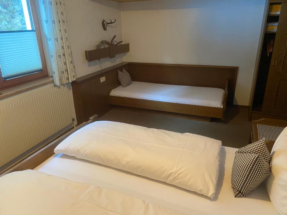 Haus Schnoller * Bach (Tyrol)