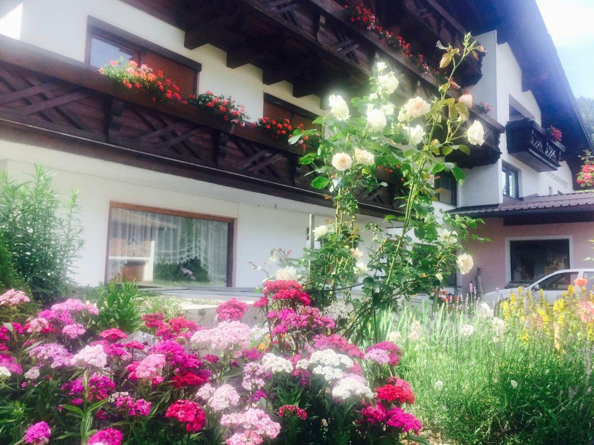 Haus Schnoller * Bach (Tyrol)